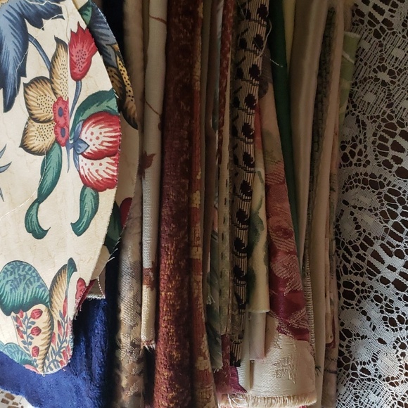 Fabric, vintage textiles. Almost 5lbs of fabric - Picture 2 of 12